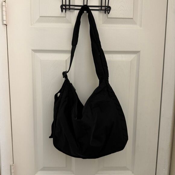 NEW Away The Featherlight Crossbody Bag Jet Black Travel - Picture 6 of 8